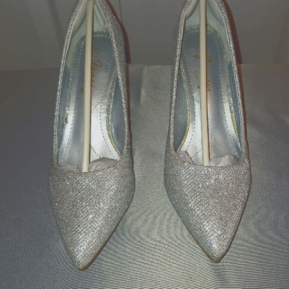 Jessy Milan Evening Shoes 7.5 Silver